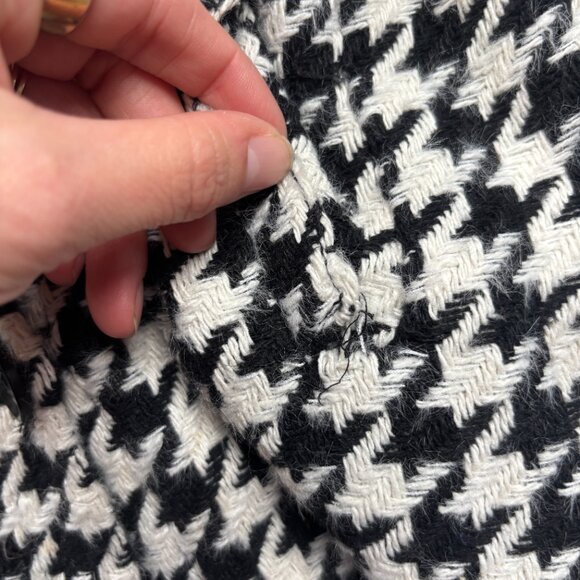 Pistola Houndstooth Shacket - Picture 3 of 10